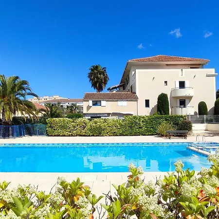Holiday home Mazet Au Lavandou Avec Piscine, Proche Et Commodites - Fr-1-308-85 *